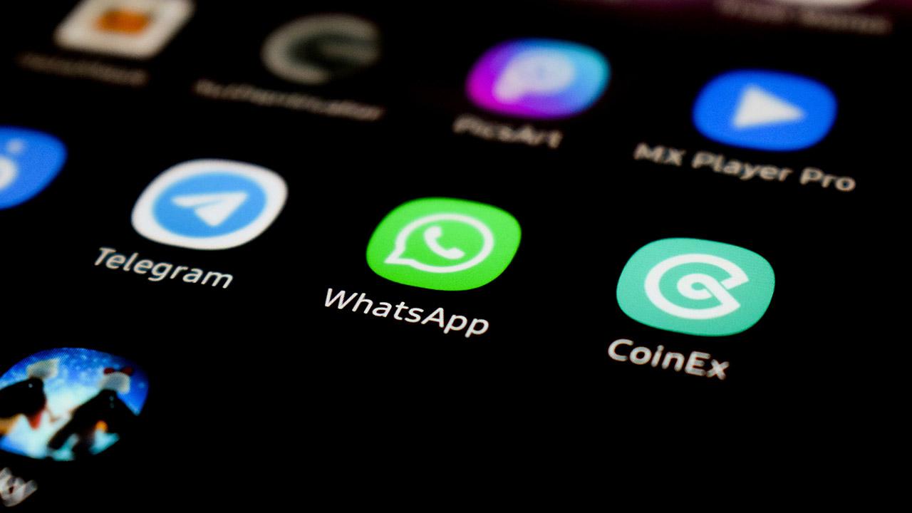 ¿Necesitas copiar los audios de WhatsApp en un pendrive? Sigue estos pasos
