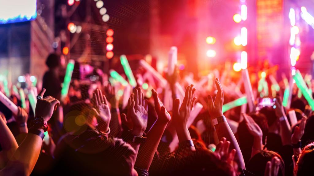 La burbuja de los festivales de música y los conciertos caros empieza a pincharse. Cancelaciones, Bertín Osborne y regresión a la media