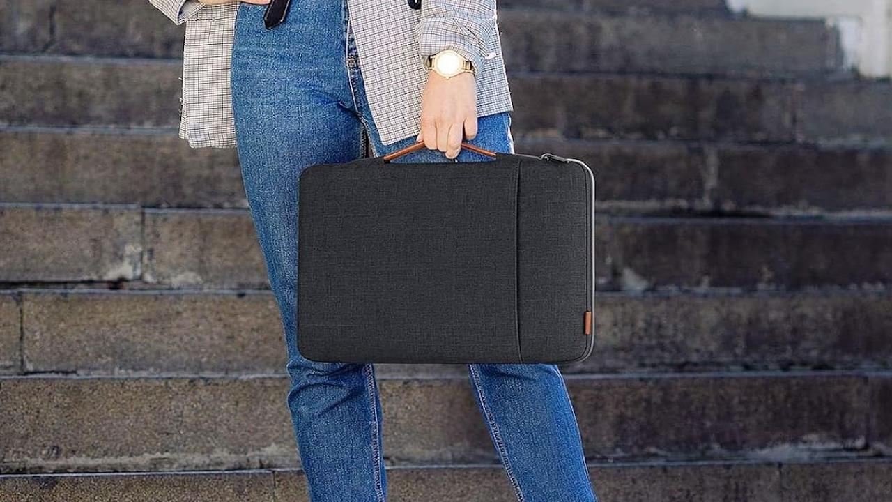 Prepara la vuelta a la rutina con la funda para el MacBook que arrasa en Amazon a precio de outlet