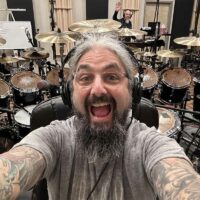 Mike Portnoy señala la banda que «mantuvo vivo el Metal en los 90»