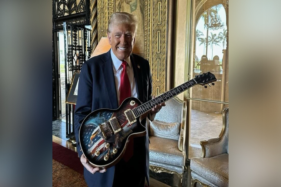 La venta de guitarras “45” por el presidente Trump en Truth Social emociona a los seguidores: una estrategia excepcional de marketing