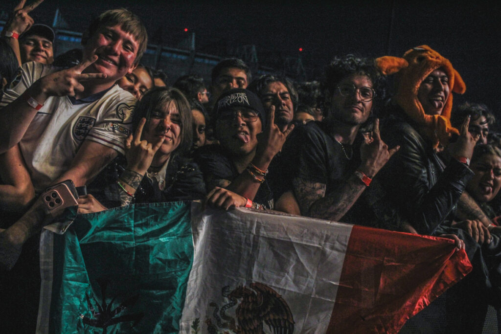 Bring Me The Horizon desde la Explanda del Estadio Azteca / Foto: Raúl Alexander Muñoz