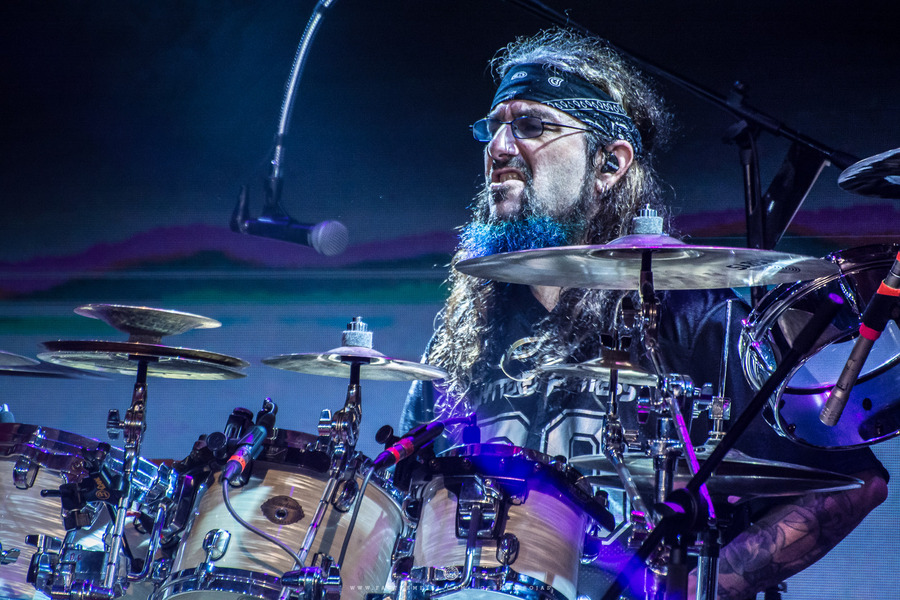 Mike Portnoy reacciona a Taylor Swift: “suena a Disneylandia”