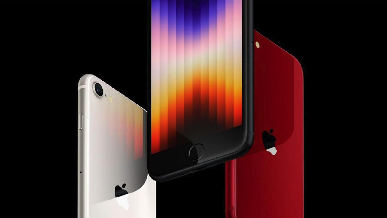 todos los colores de iPhone SE sobre fondo negro