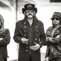 MOTÖRHEAD celebra su 50º aniversario con eventos especiales, incluyendo un homenaje a Lemmy Kilmister con una nueva estatua