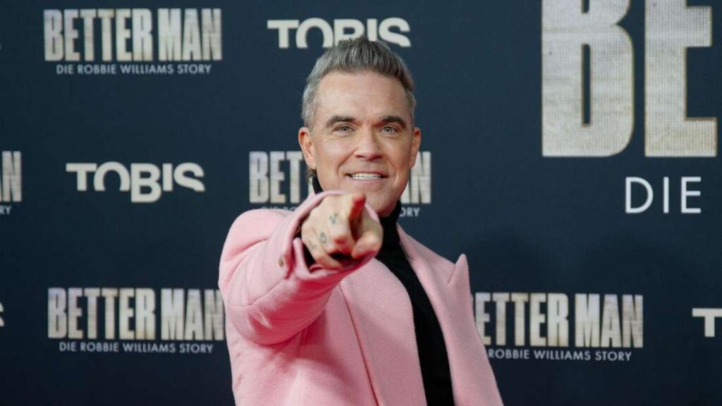 Robbie Williams, sobre Better Man: “Son los grandes éxitos del dolor para la generación de TikTok”