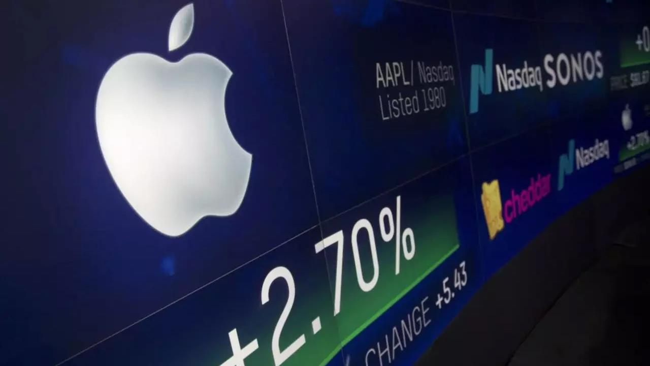 La app de Bolsa de los iPhone se cuela entre las más descargadas del mes: el motivo es muy claro