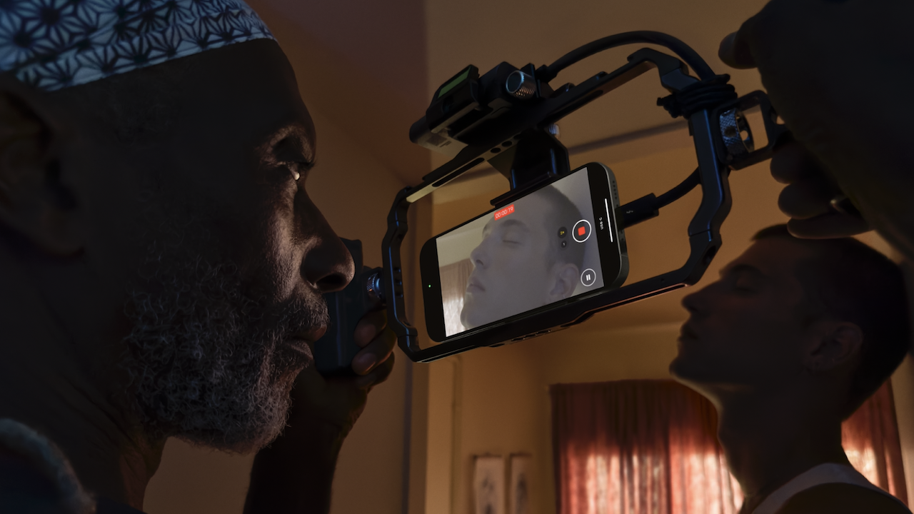 Ya puedes grabar tu propia película con un iPhone: Apple lo convierte en una realidad con esta iniciativa