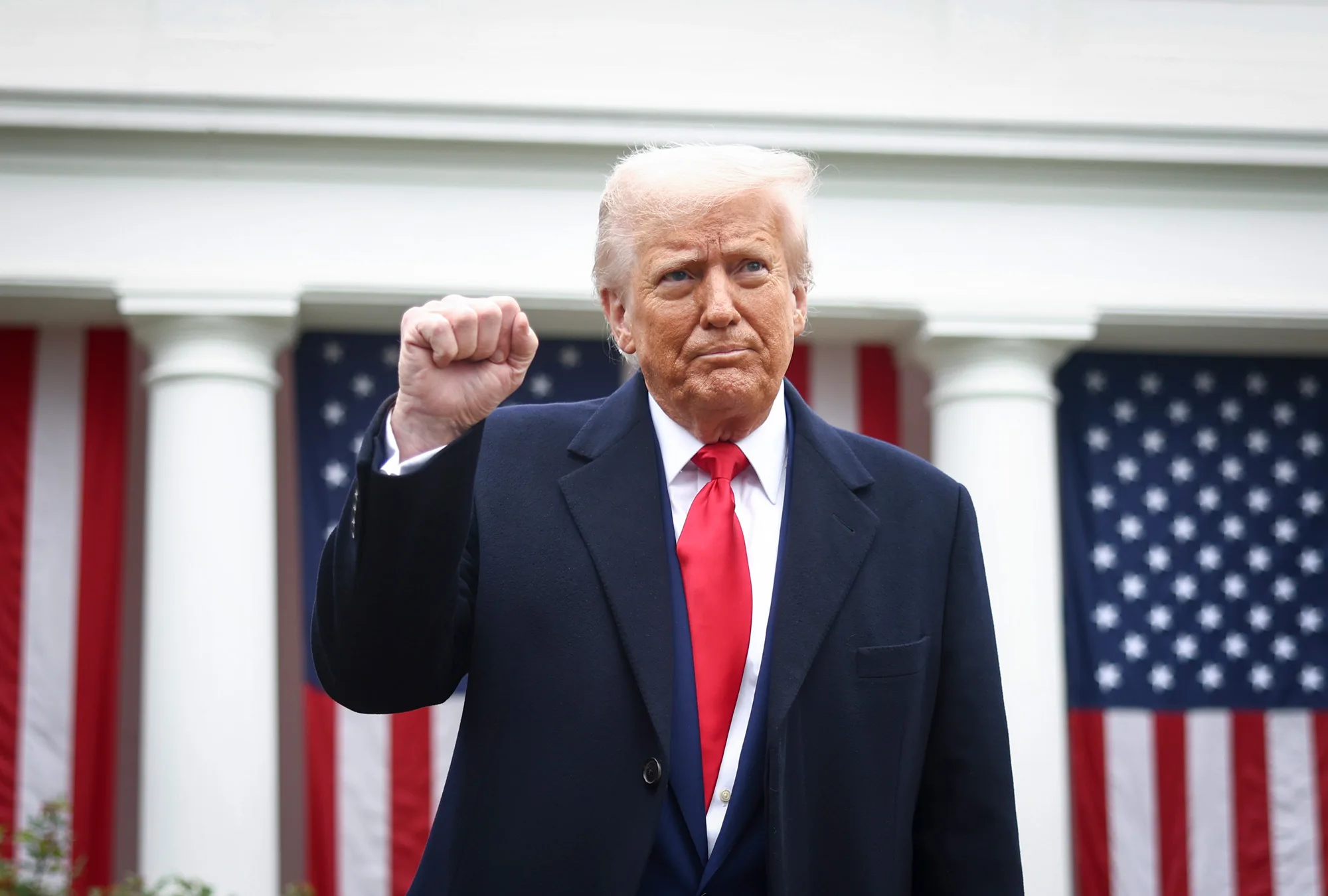 Trump pausa aranceles recíprocos por 90 días, exceptuando a China