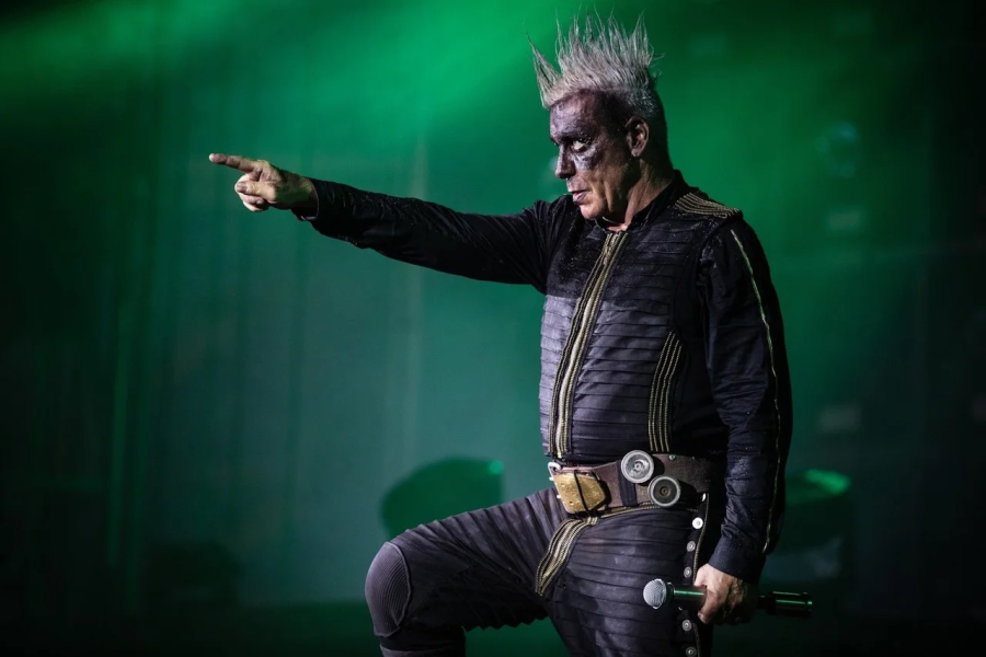 Till Lindemann gana demanda a editorial por supuesto “video porno”