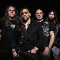 SARATOGA se reunirá con Leo Jiménez en un concierto especial de «El Clan De Los Lobos»