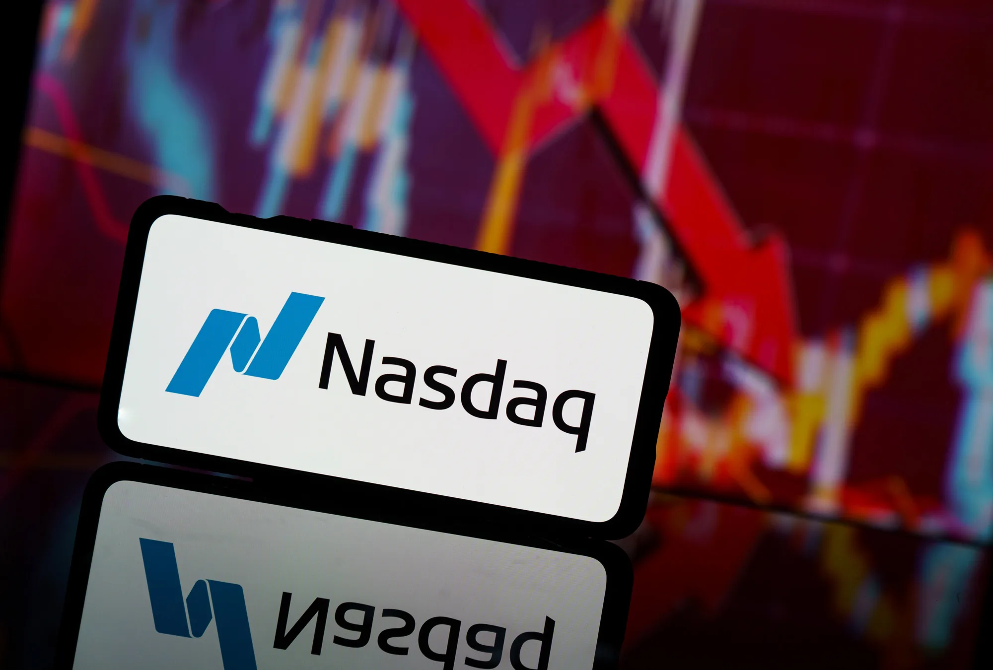 Nasdaq cae 1.5% y el Dow Jones -0.2%, lastrados por Meta y Microsoft