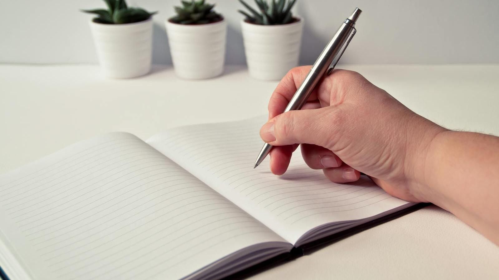 El Bloc de Notas pierde su esencia, Microsoft lo llena de IA y funciones innecesarias