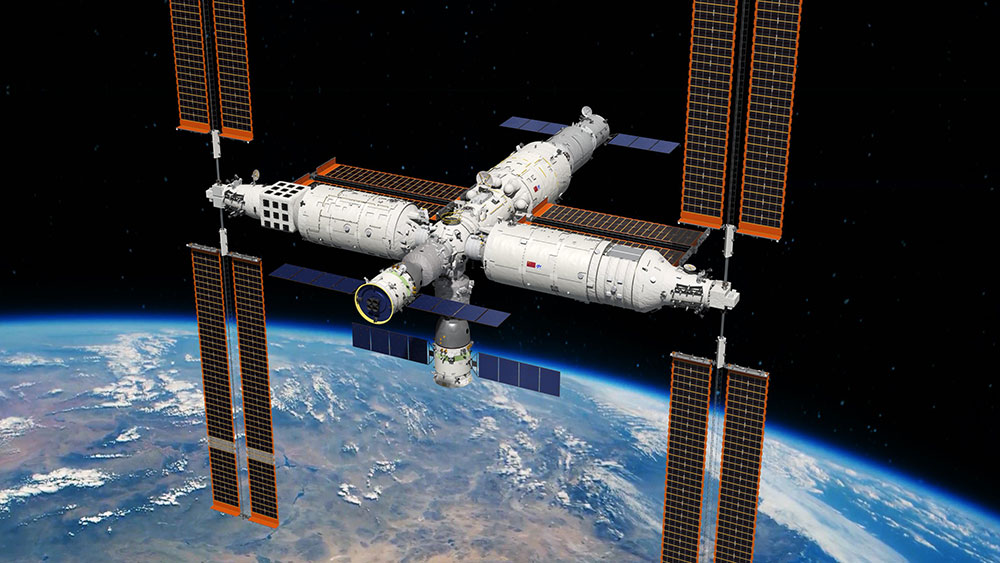 Un problema con la cápsula espacial tripulada china Shenzhou 20 retrasa la vuelta a casa de su tripulación