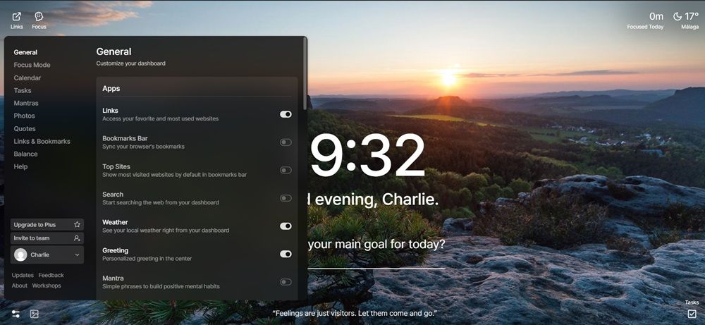 Ejemplo de la interfaz de la extensión Momentum para Chrome. Donde se muestra un paisaje, hora local, un saludo y la sección de configuración.
