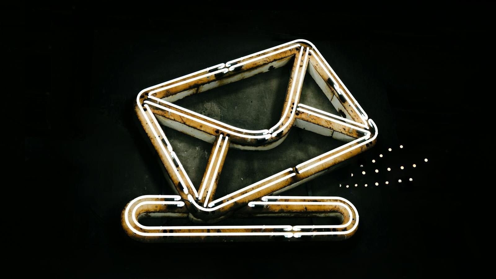 Menos spam y cero anuncios: 5 motivos por los que muchos prefieren Gmail a Outlook