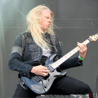 Jeff Loomis de NEVERMORE explica por qué oculta la identidad de los nuevos miembros: «Son excelentes músicos»