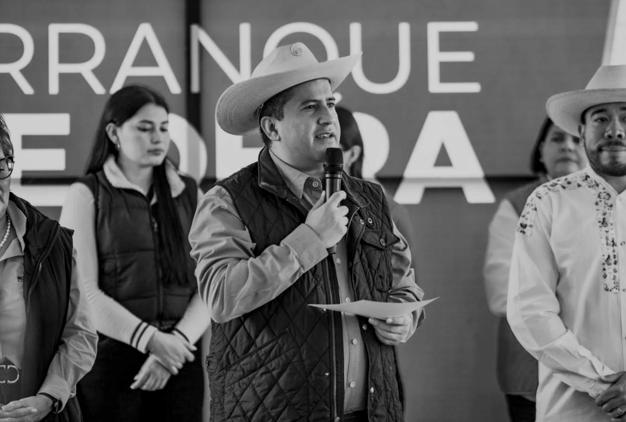 Detienen a siete escoltas de Carlos Manzo, exalcalde de Uruapan