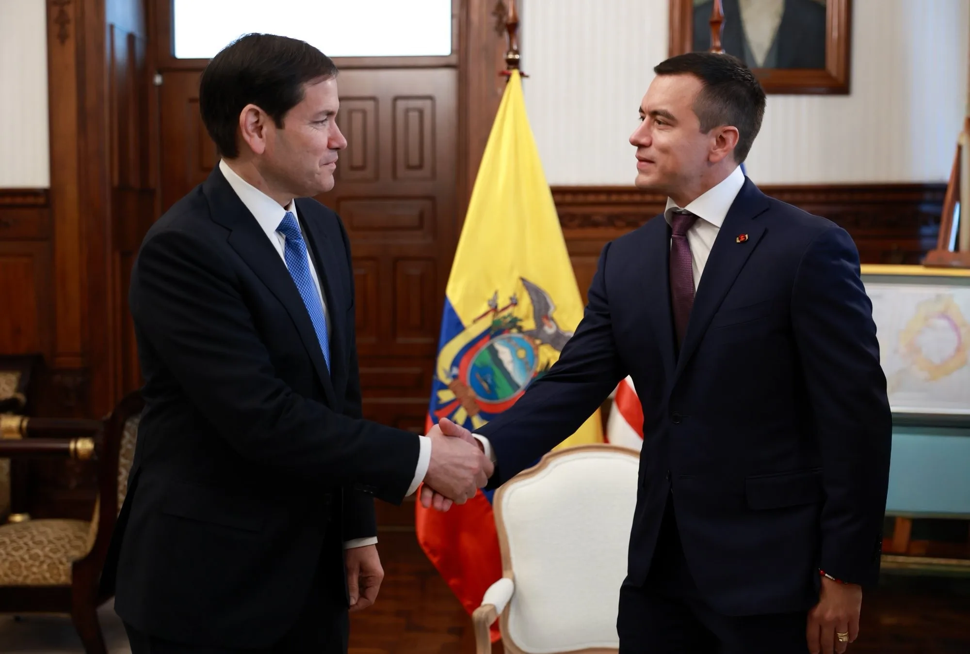 Ecuador dice ‘no’ a las bases militares de EU: golpe político para Daniel Noboa