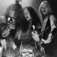 Mantas y Abaddon de VENOM invitaron a Cronos al aniversario de «Welcome To Hell»