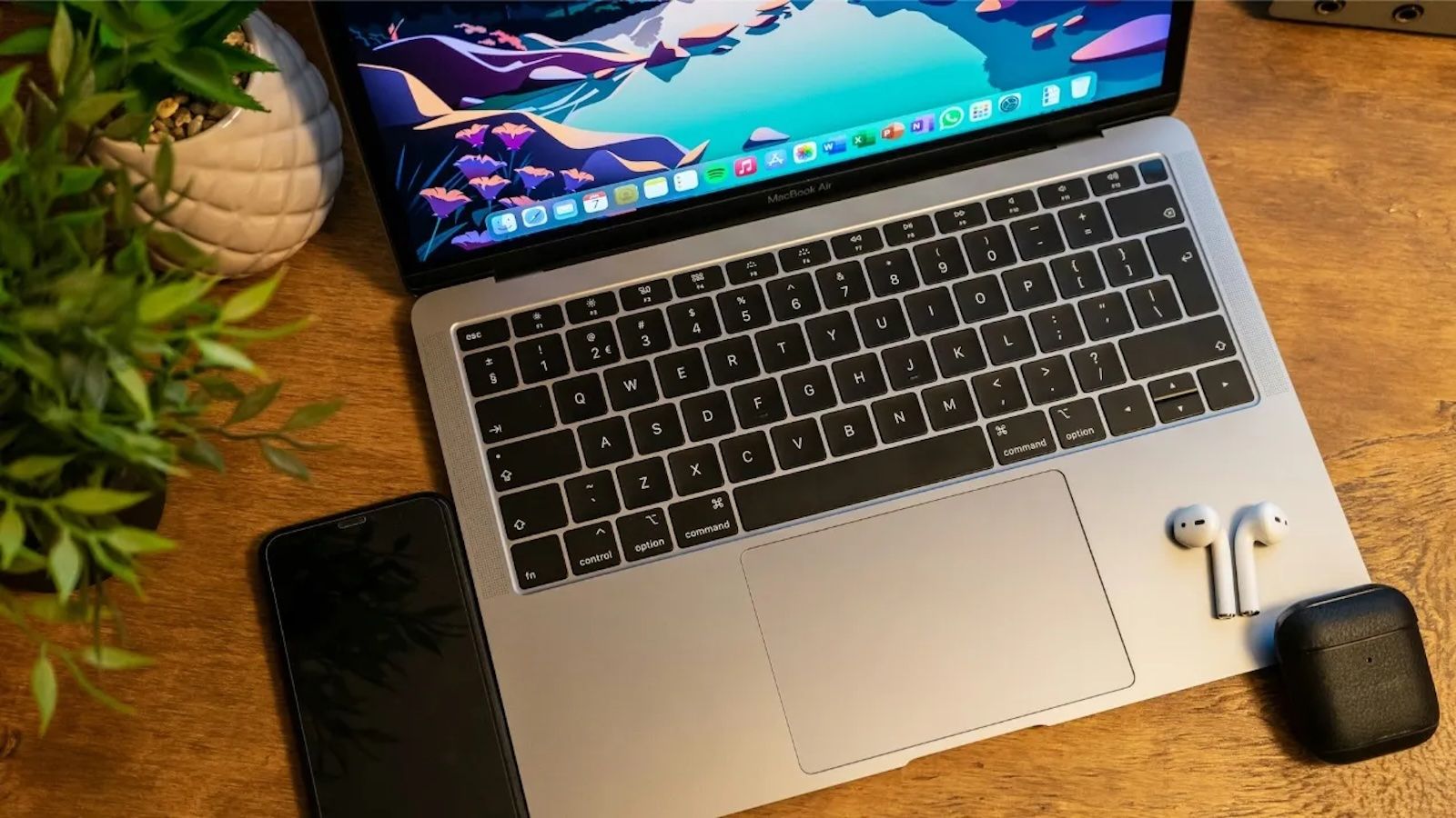 Por primera vez, Apple lanzará 3 MacBooks diferentes en un mismo año (2026)