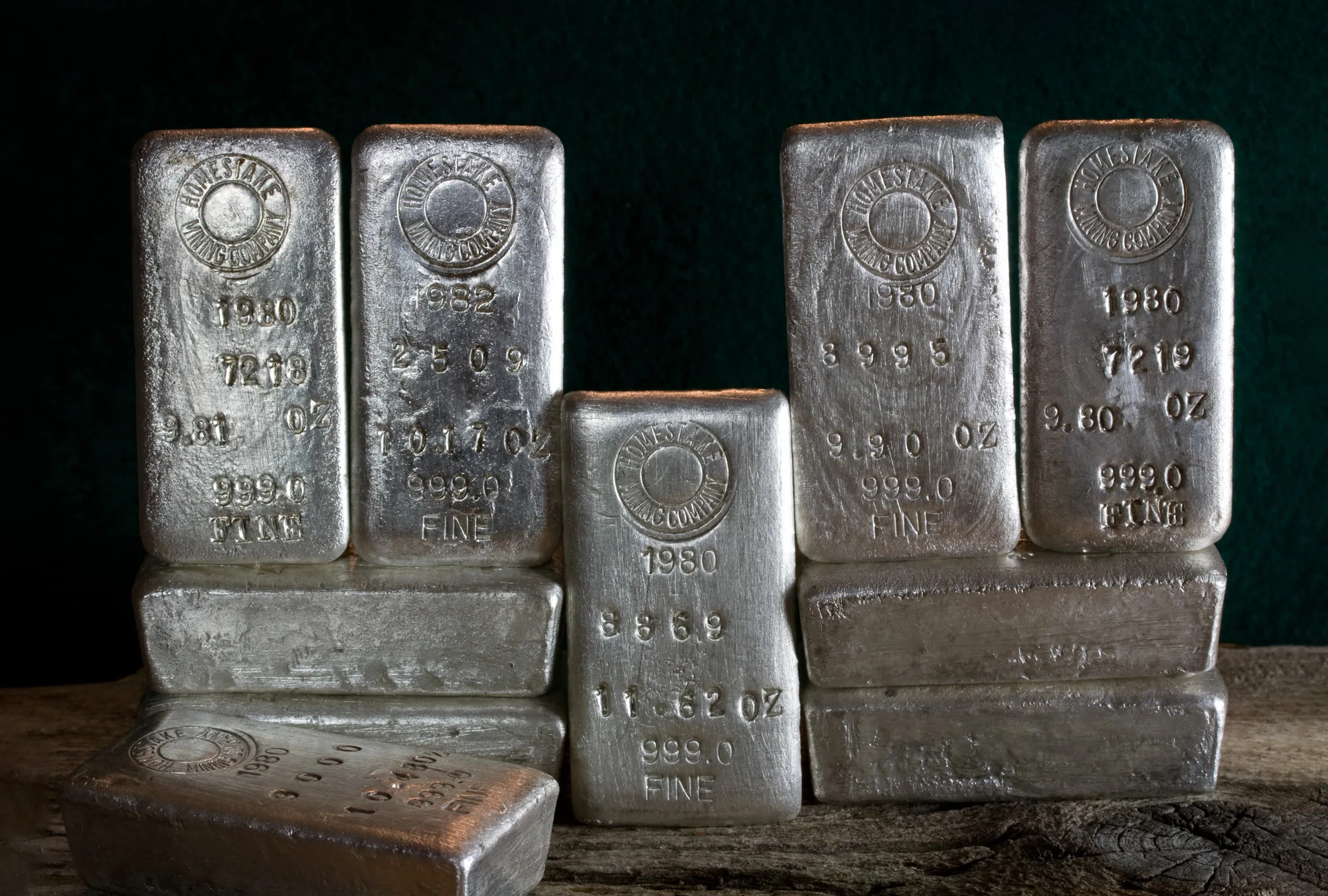 Plata repunta 10% y registra su mejor día desde 2009 Plata repunta 10% y registra su mejor día desde 2009