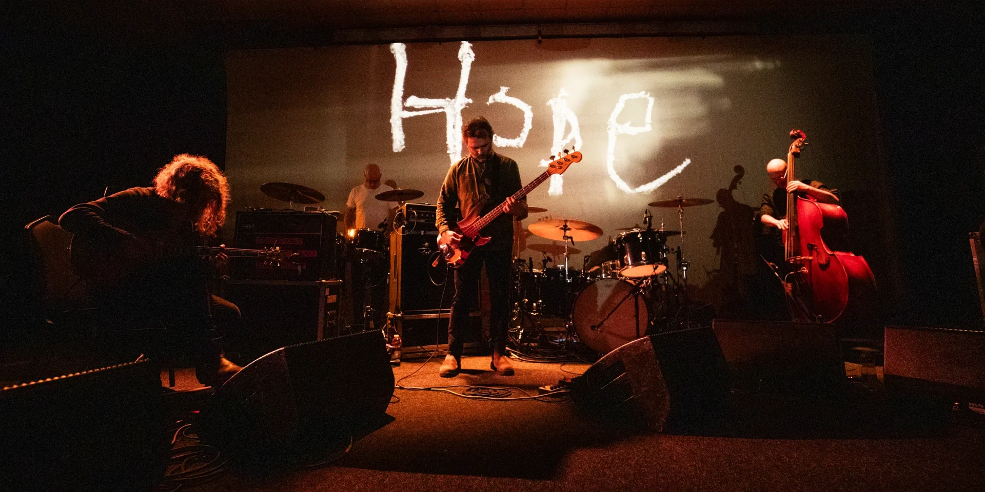 Godspeed You! Black Emperor se presentará en CDMX, Guadalajara y Tijuana.