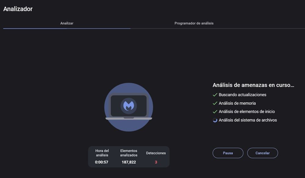 Interfaz de Malwarebytes ejecutando un escaneo de seguridad en busca de malware y amenazas en el sistema.