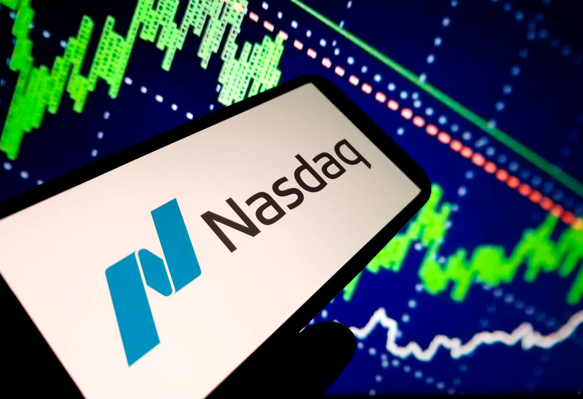 Nasdaq sube 0.14% y el Dow Jones 0.07%, a un día de los resultados de Nvidia