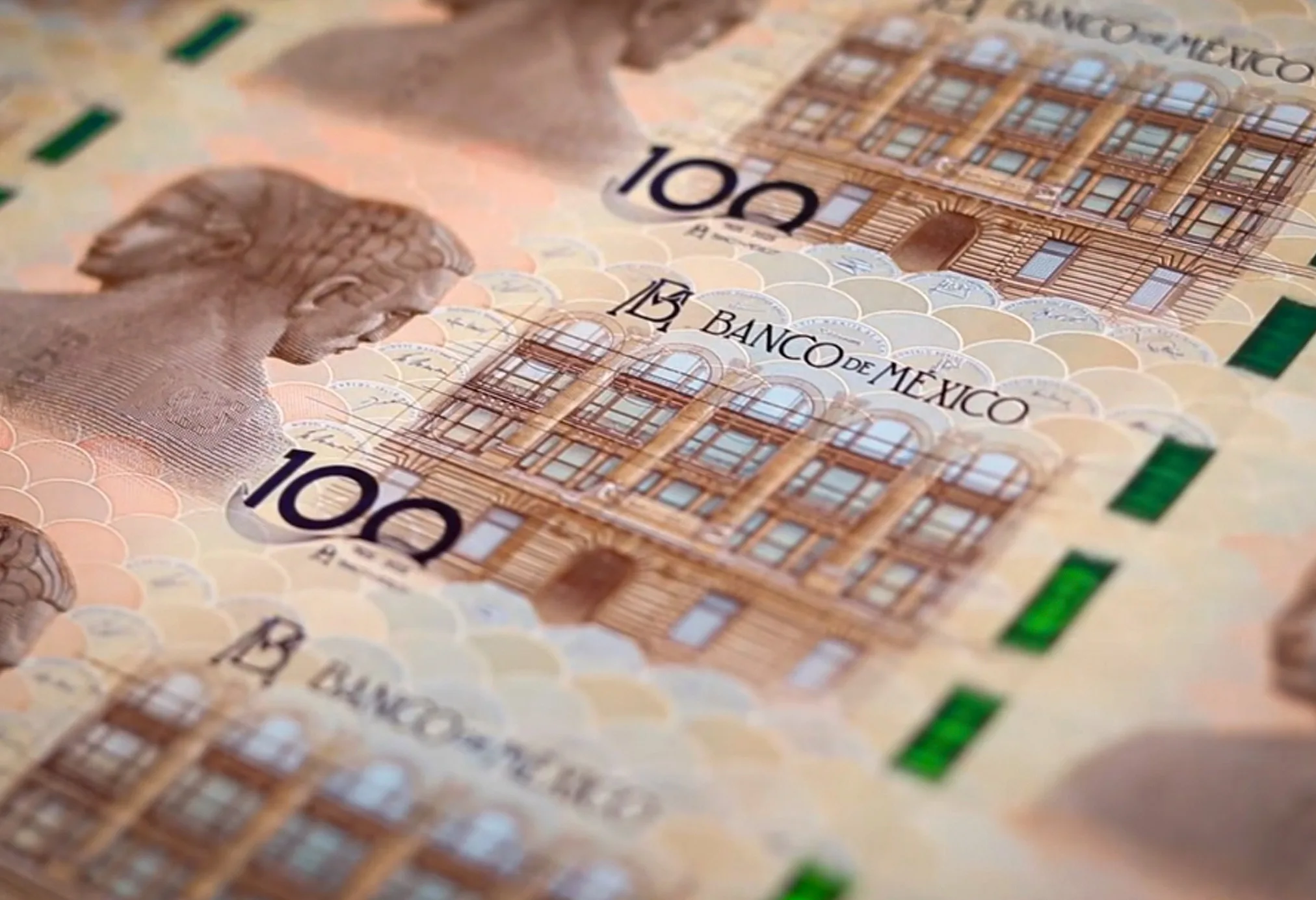 Banxico celebra su centenario con un billete conmemorativo de $100 pesos