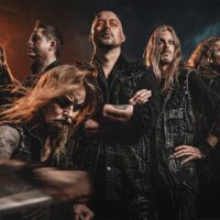 BLOODBOUND lanza «The Nine Crusades» junto a Brittney Slayes de UNLEASH THE ARCHERS y revela su origen ligado a SABATON