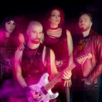 RAVE IN FIRE: «La estética ciberpunk futurista nos pareció la mejor para ilustrar nuestro Heavy Metal»