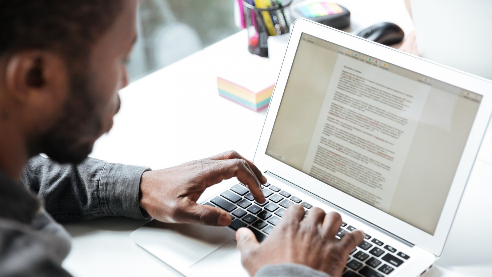 A Copilot en Word le ha nacido un nuevo rival: esta es la nueva IA que te ayudará con tus documentos