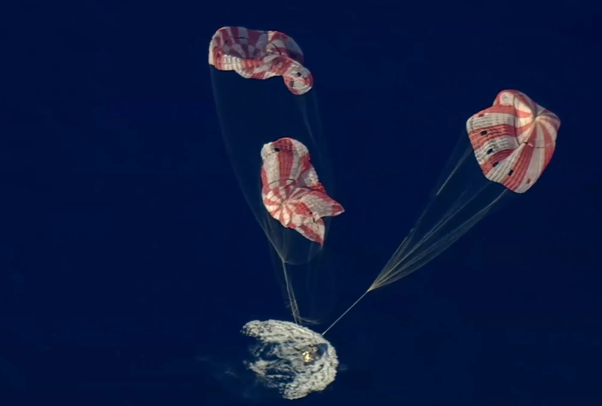 Artemis II regresa a la Tierra: misión histórica culmina con éxito Artemis II regresa a la Tierra: misión histórica culmina con éxito