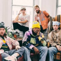 Brady Ebert, ex TURNSTILE, detenido por intento de asesinato tras atropellar al padre del cantante