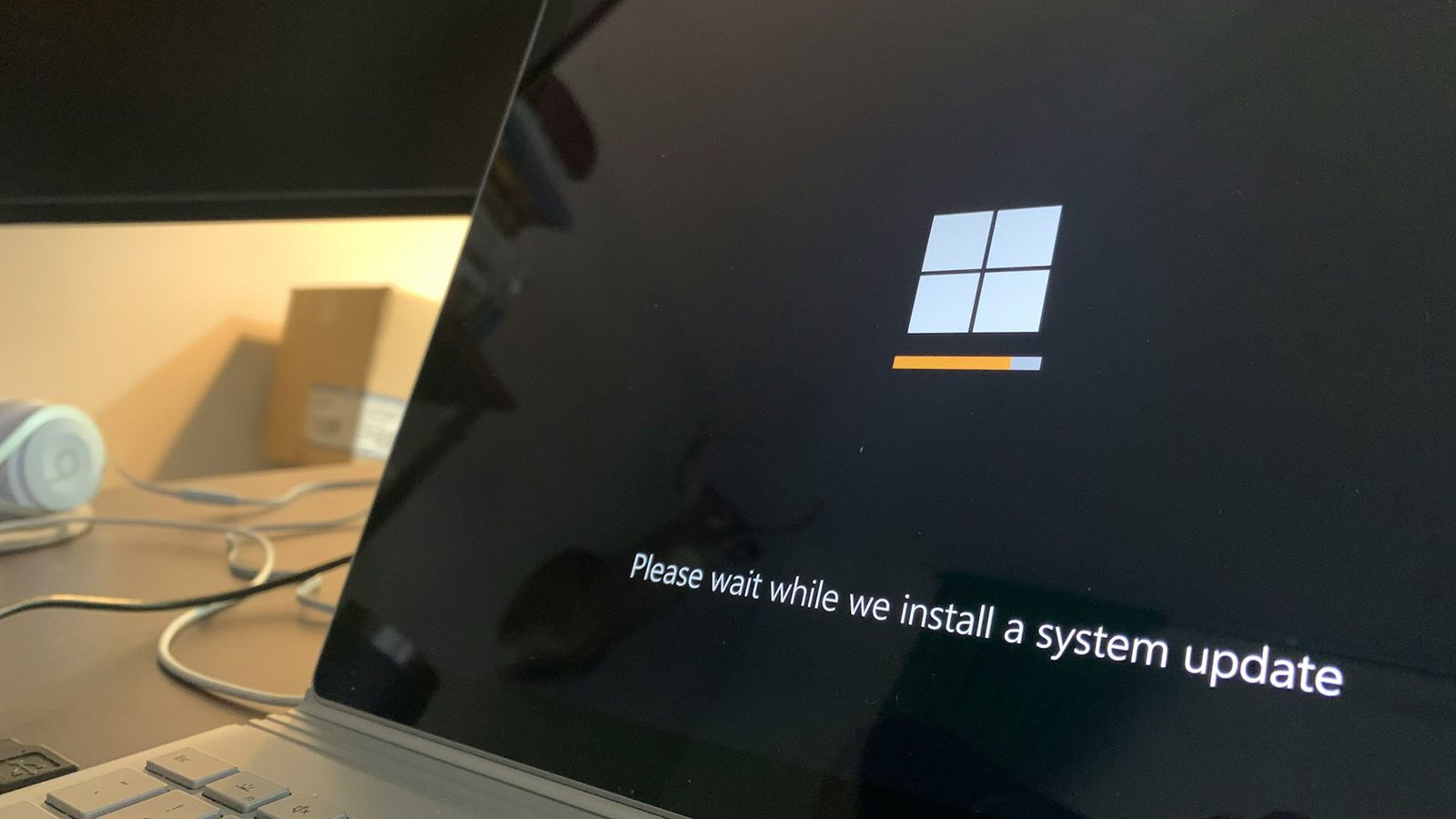 Windows 11 por fin te deja decidir cuándo actualizar: adiós a los reinicios forzados