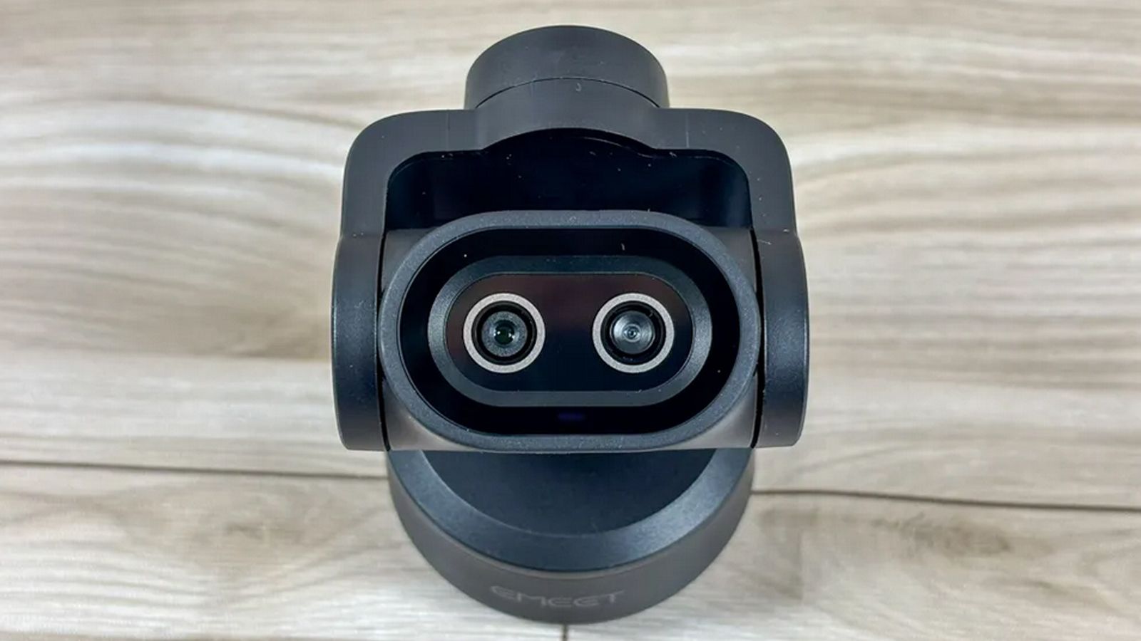 Esta webcam 4K con IA, 3 micrófonos y sensor Sony cuesta ahora solo 80 euros en Amazon