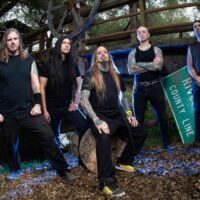 DEVILDRIVER comparte el single «Dead In The Water»: «Estilo clásico y letras positivas»