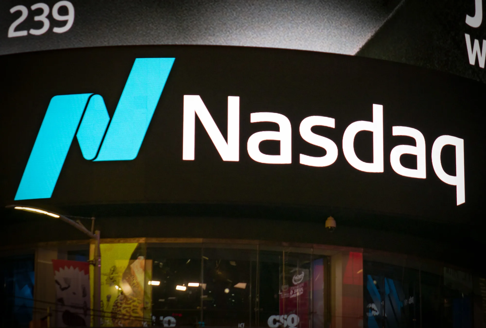 Dow Jones, S&P 500 y Nasdaq cierran en máximos impulsados por Nvidia y pese a repunte del crudo