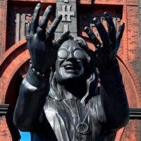 Así es la espectacular estatua de Ozzy Osbourne que se ha convertido en una de las atracciones de Hellfest
