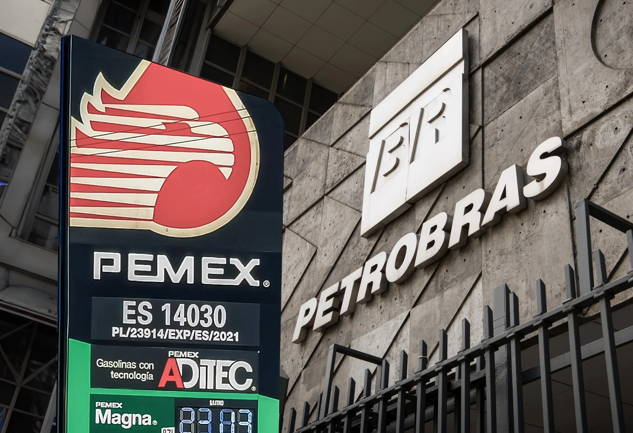 Director de Pemex viajará la próxima semana a Brasil para firmar acuerdo con Petrobras Director de Pemex viajará la próxima semana a Brasil para firmar acuerdo con Petrobras