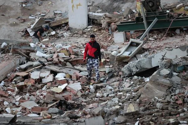 Las donaciones económicas permiten responder con mayor rapidez a las necesidades de las comunidades afectadas por el terremoto | Imagen: EFE