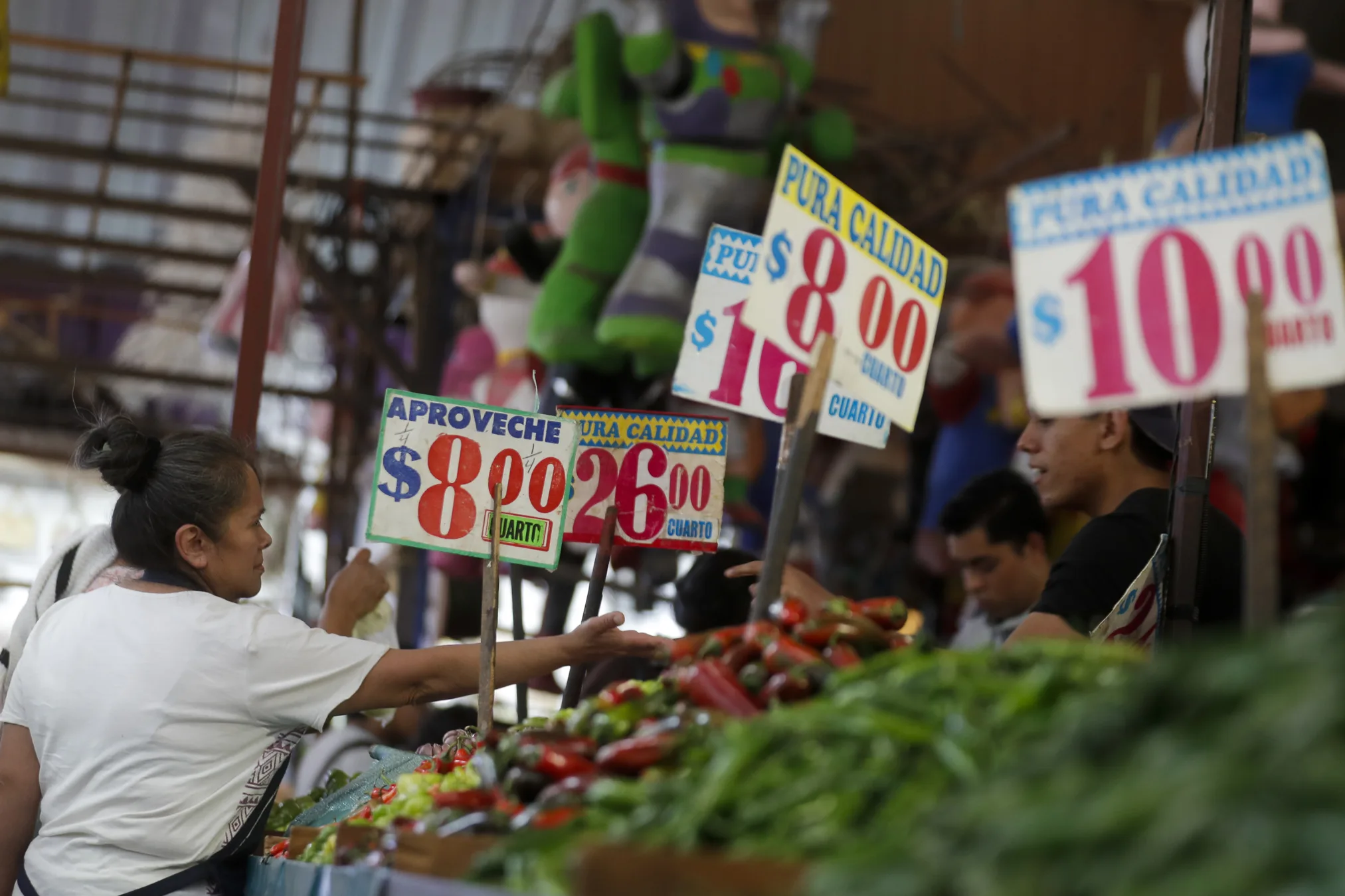 La inflación en México hiló tres meses a la baja y cerró junio en 3.37% La inflación en México hiló tres meses a la baja y cerró junio en 3.37%