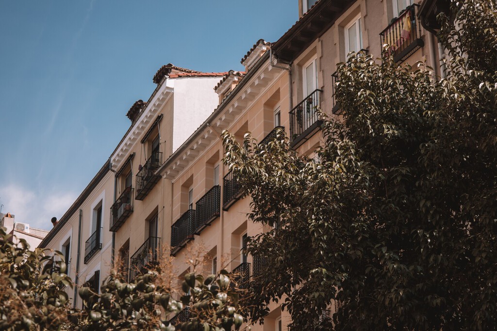El Gobierno cambia las normas: hasta 3.000 euros para los propietarios que mejoren la eficiencia de su vivienda 