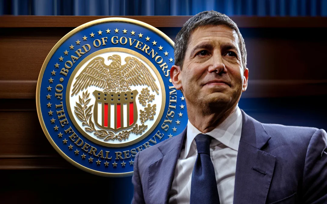 Fed evalúa subir tasas si la inflación no baja, revelan minutas